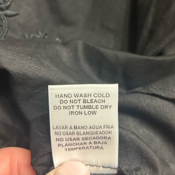 *NWT* English Factory Women’s Black Embroidered Lace Linen Blend Shirt, Size XS - Picture 16 of 16